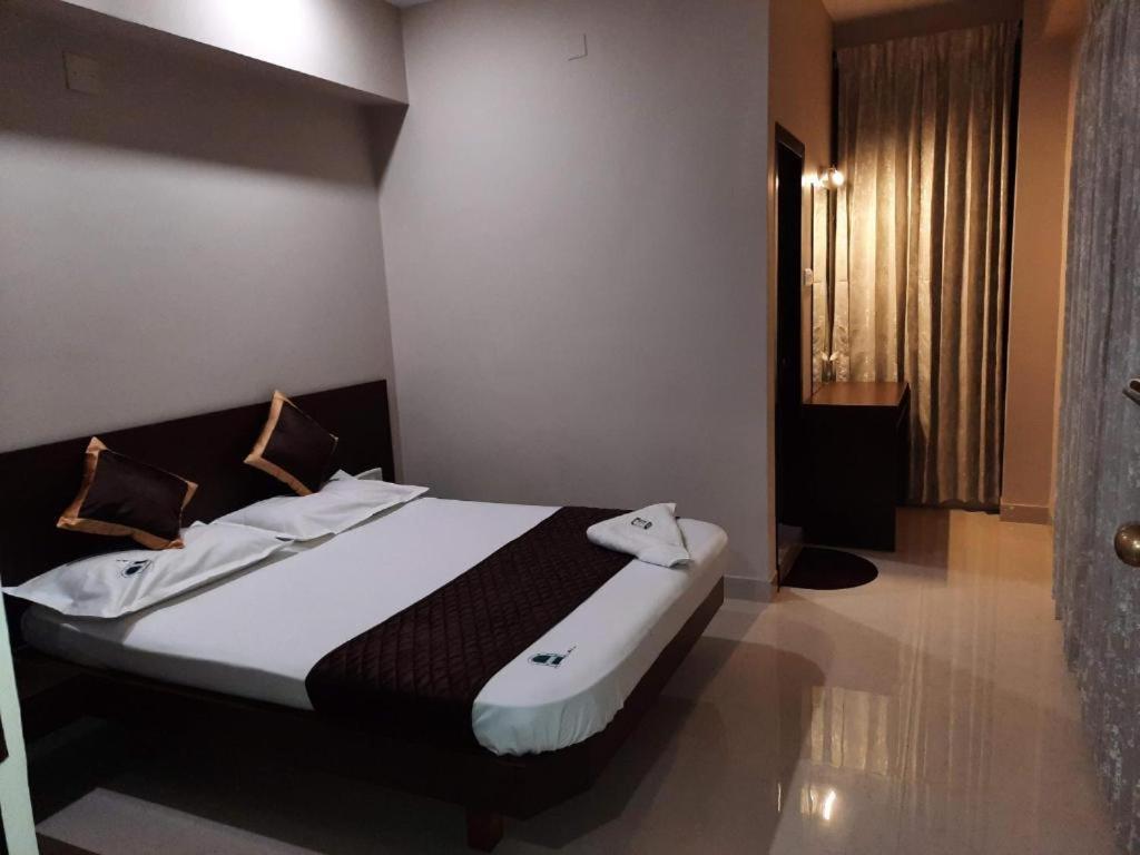 Hotel Aiba Regency Coimbatore Exterior foto